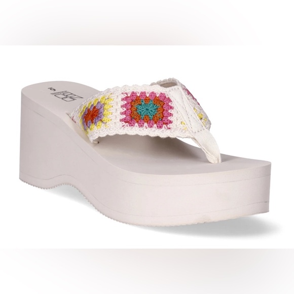 Mid-Heel Platform Thong Wedge Sandals - Picture 2 of 3